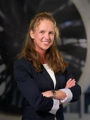 Frau Isabell Tückmantel